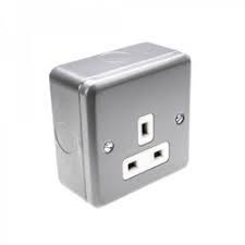 LINEAR SINGLE SOCKET METALLIC 15A
