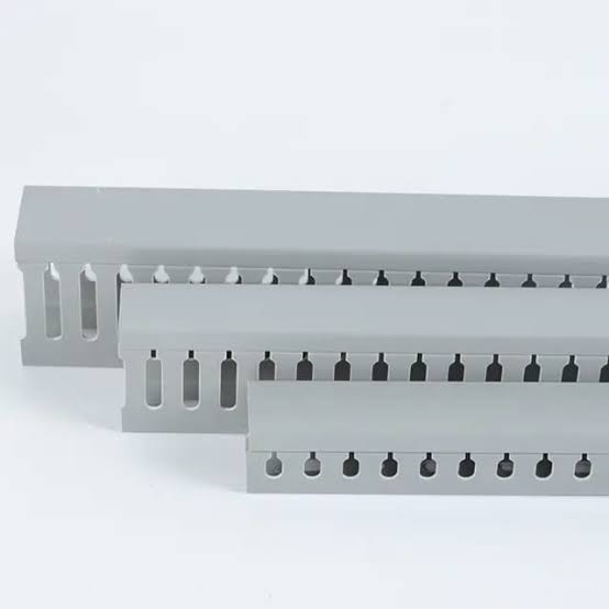 PERFORATED TRUNKING SIZE 50*30