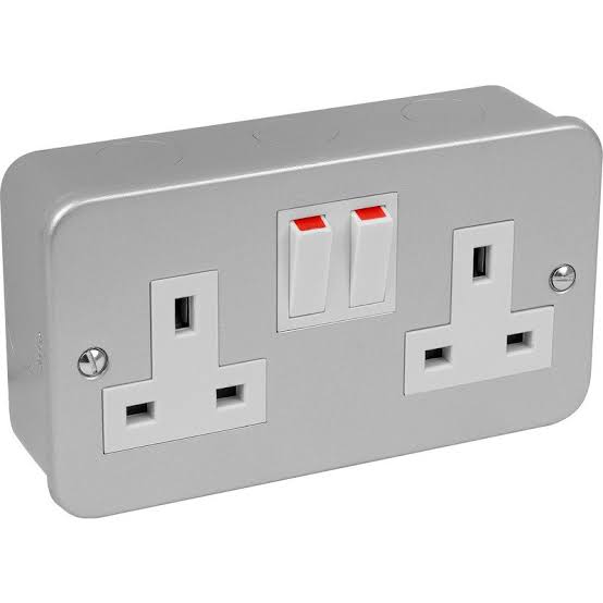LINEAR TWIN SOCKET METALLIC 15A